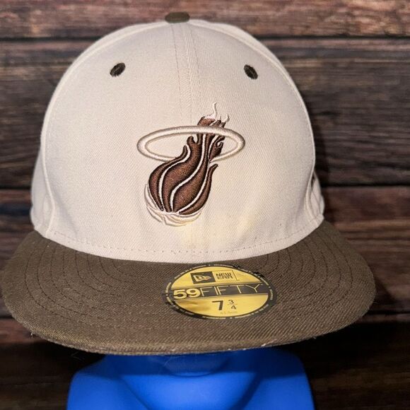 New Era Hardwood Classics Miami Heat Fitted Hat 7-3/4 - Picture 2 of 8